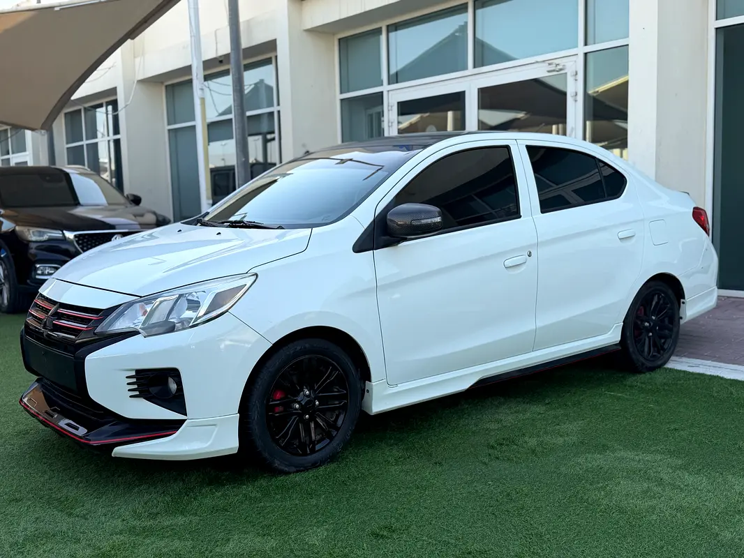 Mitsubishi Attrage 2022 — photo 1 of 12