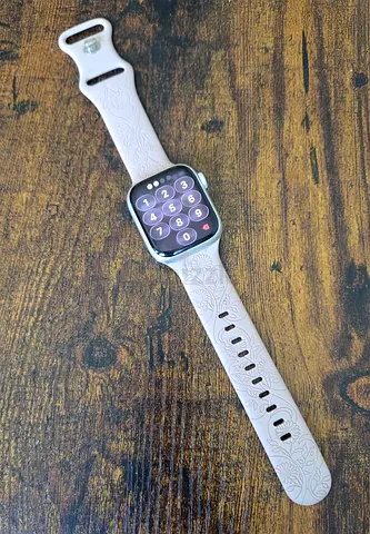 Apple Watch Series 7 41 mm Starlight - Very Good Condition