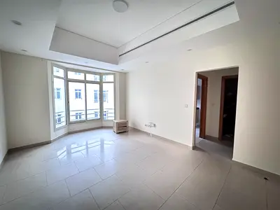 Specious 1BHK - Chiller Free Near beach Bus Stop