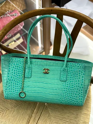 Channel bag