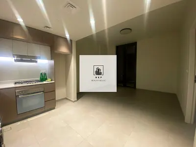 Specious luxury apartment for rent