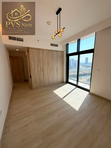 1 BEDROOM CHILLER FREE, LARGE LAYOUT WITH BALCONY