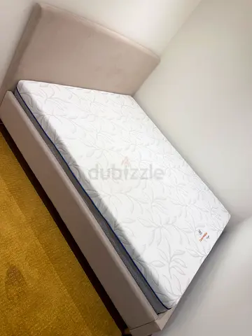 Single bed frame with mattress — good condition 160x200 size