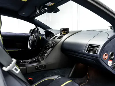 2019 Aston Martin RAPIDE — миниатюра 17