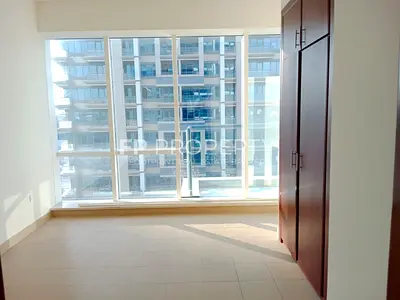 Huge Layout |Spacious and Bright | Unfurnished