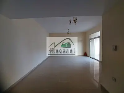 استوديو واسع + تراس كبير (إطلالة على الحديقة) + موقف سيارات متاح للإيجار بسعر 25,000 درهم إماراتي في برج هورايزون سي