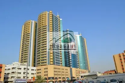 Spacious Studio + Big Terrace (Garden View)+ With Parking Available for Rent in AED 25,000/- in Hor