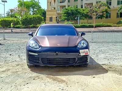 صورة 2 لـ 2015 Porsche PANAMERA