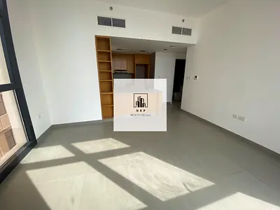 Specious luxury apartment for rent