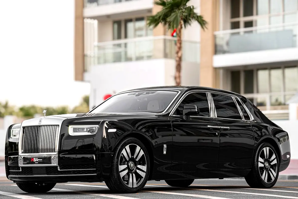 Rolls-Royce Phantom 2021 — photo 1 of 20