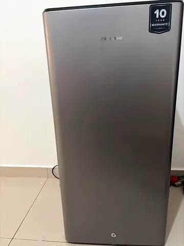 Hisense single-door refrigerator -  “Gas leak from freezer coil”,
* “For parts” pick up only-