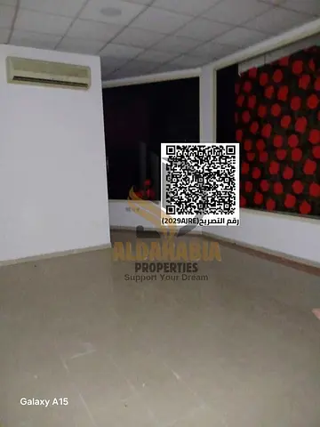 🏡 للإيجار السنوي – شقة مميزة مع روف وبنتهاوس