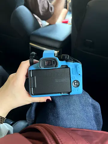 Camera CANON EOS R50