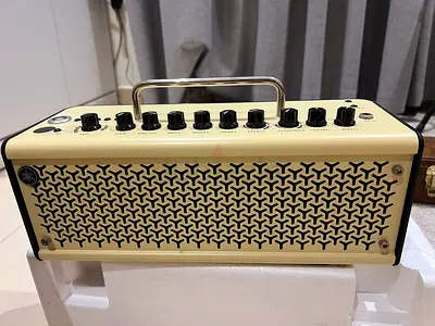 Yamaha THR Series Portable Guitar Amp (Cream) - Compact Practice Amp