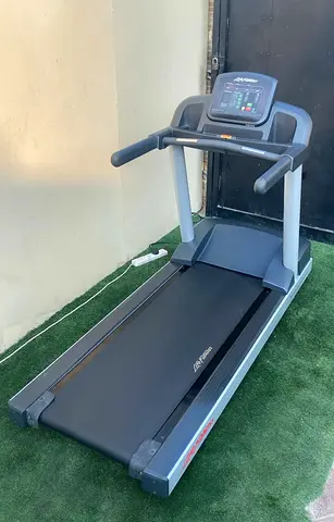 Life Fitness Treadmill OST