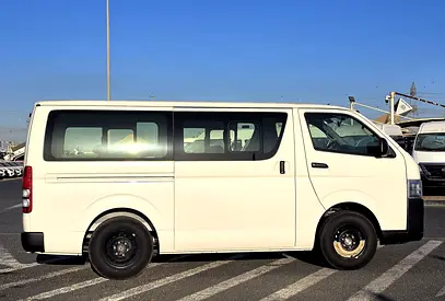 2026 Toyota HIACE 照片 4