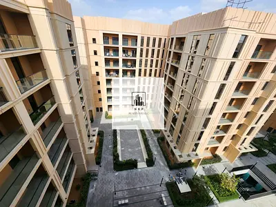 Spacious luxurious 1bhk apartment with huge balcony on top floor