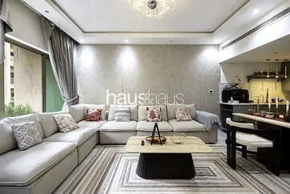 Garden view | Upgraded | Vacant in July
