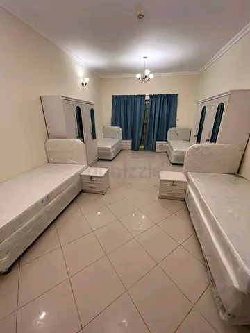 Bed  space for man /family building/free swimming pool/free gym/very clean