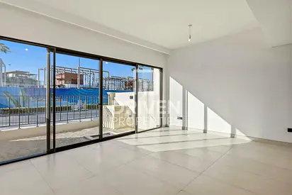 Elite Townhouse | Serene Living | Vacant in June