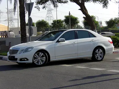Mercedes-Benz E 300 2010 | GCC Specs | Well Maintained Two Keys