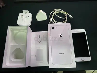 Iphone 8 - White - Mint Condition - All Accessories