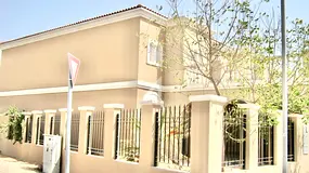 Ready to Move In | Spacious Corner Townhouse