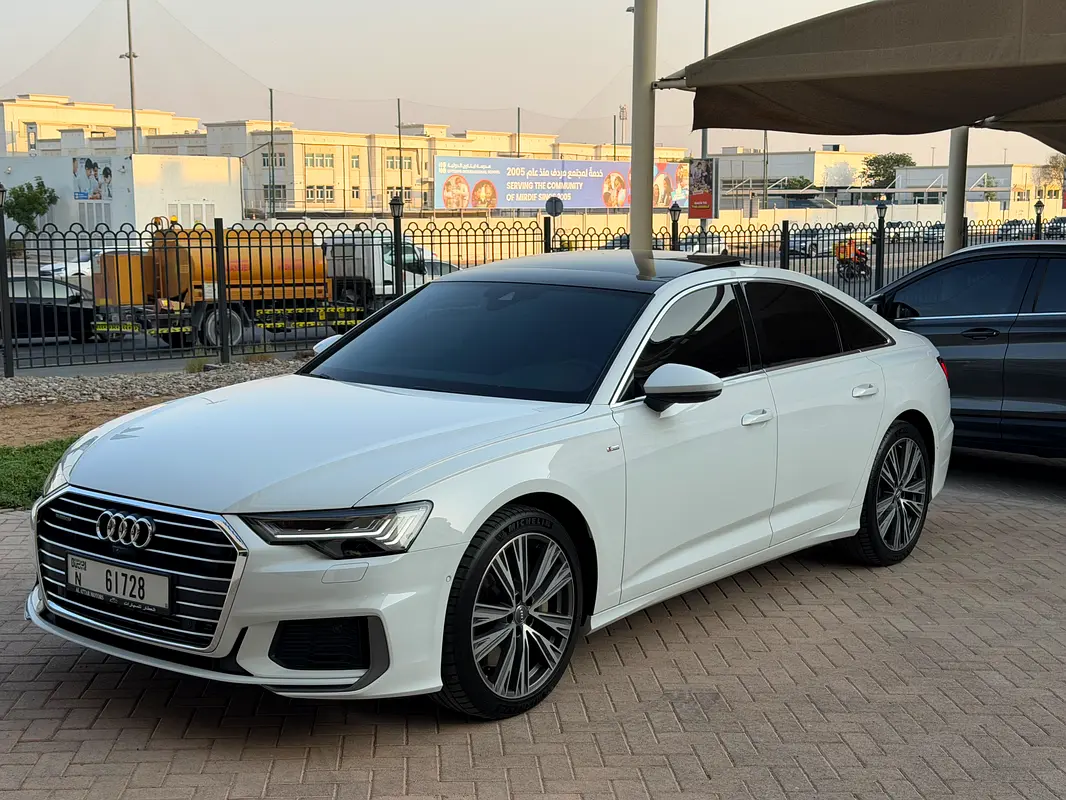 Audi A6 2019 — photo 1 of 16