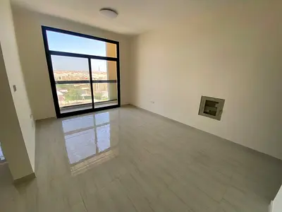 منطقه العاليه-جميع الغرف ماستر-3 حمامات-إطلالة مفتوحة-تصميم عملي ومساحة مريحة