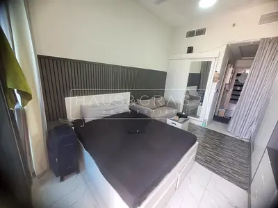 UPGRADED FULLY FURNISHED STUDIO NEXT TO METRO