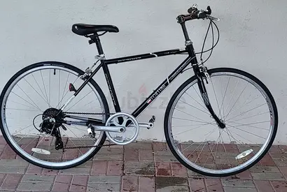 Well-maintained hybrid city bike - 21-speed, lightweight frame