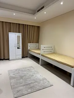 Ladies Executive Bedspace Available near burjuman metro station (1 mnts walkable to metro)