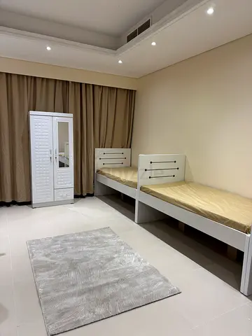 Ladies Executive Bedspace Available near burjuman metro station (1 mnts walkable to metro)