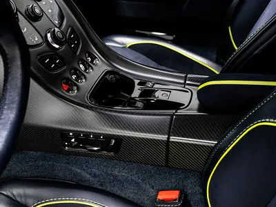 2019 Aston Martin RAPIDE — миниатюра 14