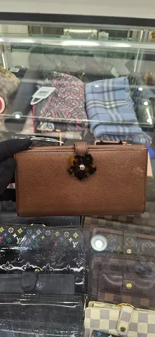 Brown Leather Wallet with Tortoise Shell Flower Clasp