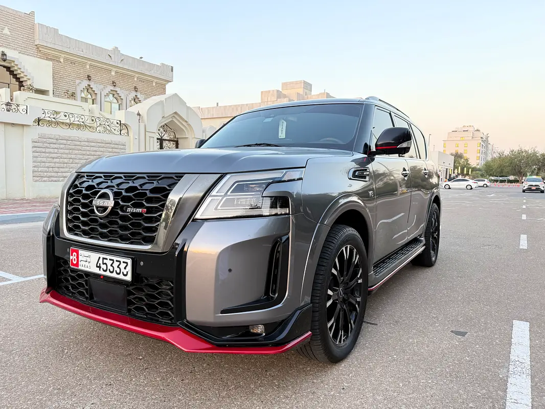 Nissan Patrol 2022 — photo 1 of 9