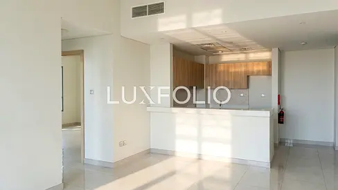 Skyline Views | Large Lay-Out | Unfurnished