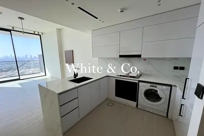 MODERN | HIGH FLOOR | APPLIANCES | BRIGHT