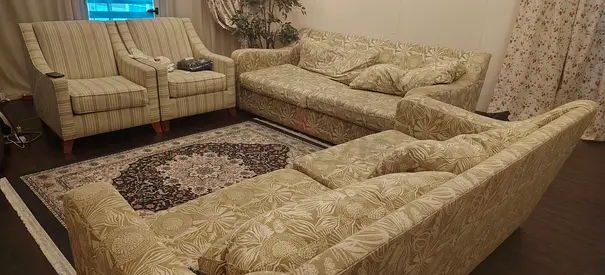 4 seater sofa with 2 arm chairs