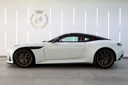 2024 Aston Martin DB12 照片 4