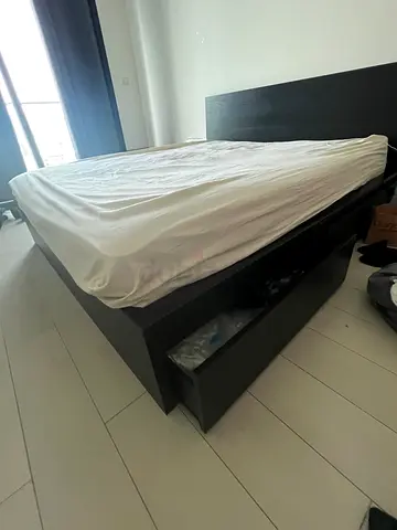 King size bed