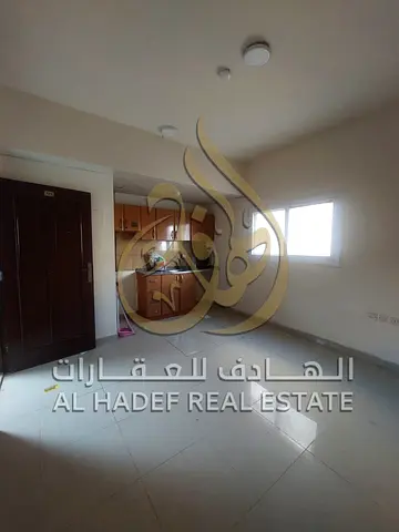 🌟 Excellent Annual Rental Opportunity in Sharjah – Old Muwaileh 🌟 🏡 Studio with excellent space and neat finishing 📍 Very vibrant location close