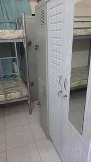 LADIES BED SPACE AVAILABLE IN KARAMA WITHOUT ANY COMMISSION