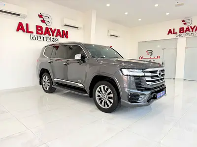 تويوتا لاند كروزر VXR 3.5L تون تيربو رمادي / احمر خليجي الفطيمToyota Land Cruiser VXR 2024 GCC Specs