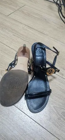 Tory Burch Kitten heel