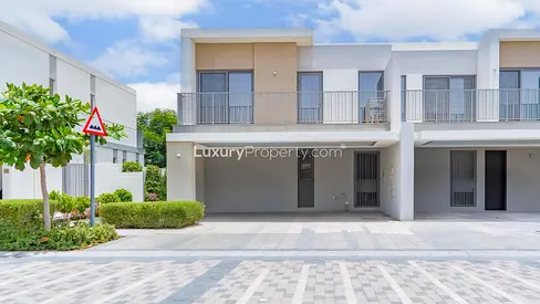 Single Row | Landscaped | Park Facing