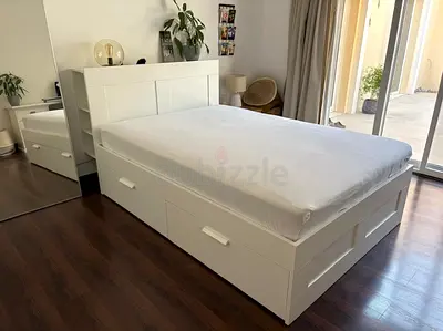 Ikea brimness Queen bed with ikea mattress 160*200