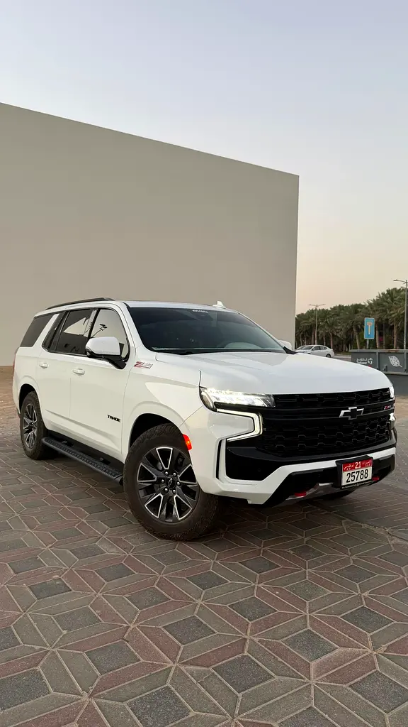 Chevrolet Tahoe 2024 — photo 1 of 7
