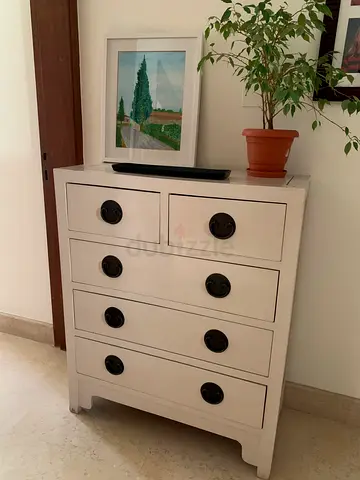 Chest of drawer- Wood