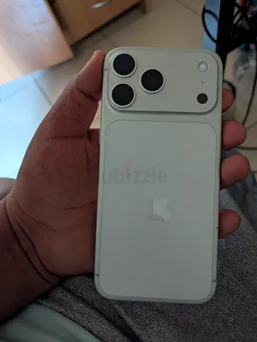 iPhone 17 pro max 512gb silver